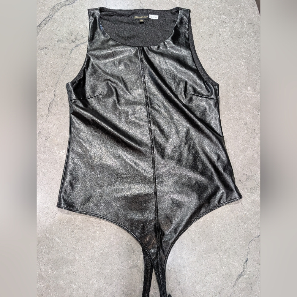 Shinestar Shiny Black Sleeveless Bodysuit